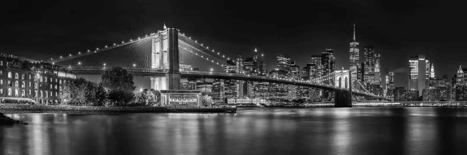 Grandioso skyline di New York dal lungomare di Brooklyn | Panorama sw plexiglass da Melanie Viola