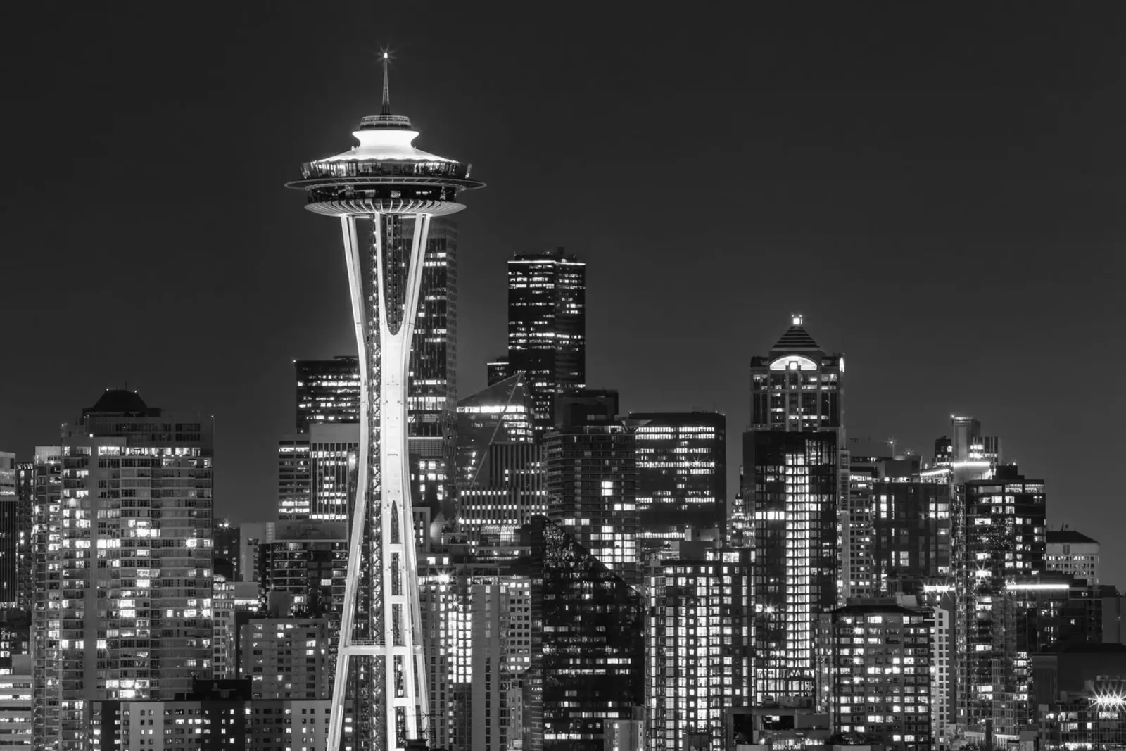 Skyline mozzafiato di Seattle di notte | Monochrom plexiglass da Melanie Viola