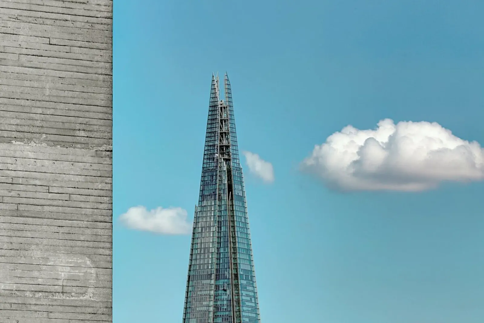 Shard carta hahnemühle da Michael Belhadi