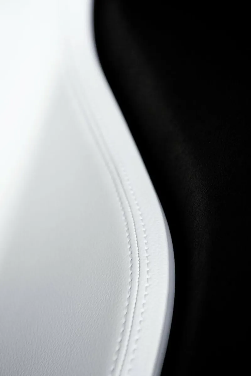 Beauty is In The Details 2/5 tela con Cornice a cassetta da Studio Nahili