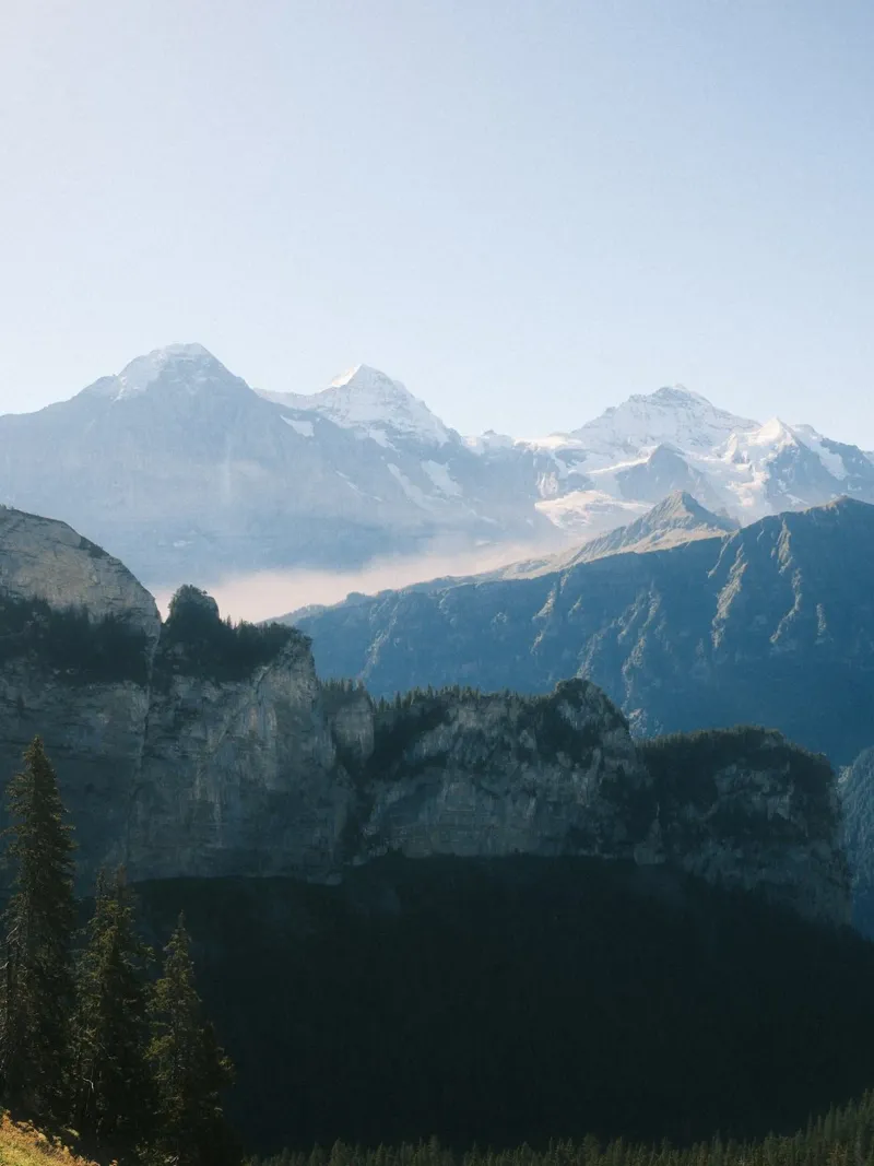 Guardians of the Alps pellicola backlit da FujiSwiss