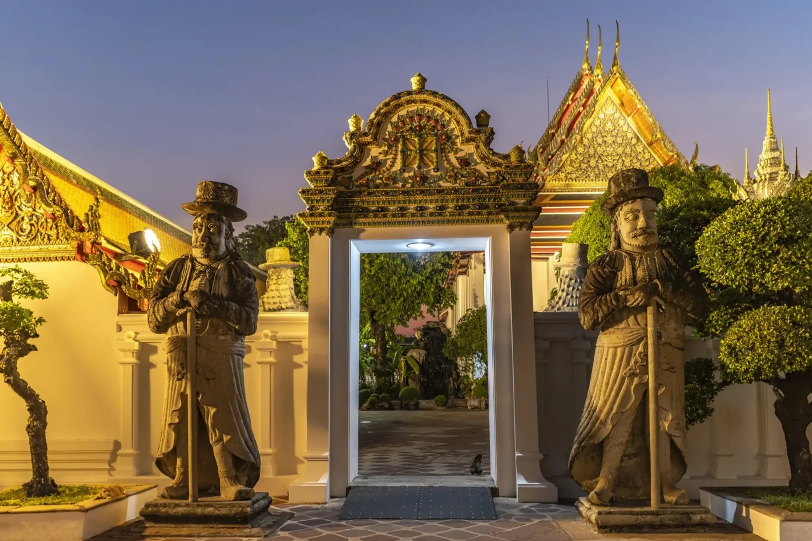 Tempelwächter in Bangkok pellicola backlit da Reisefotografie - Bilder aus aller Welt
