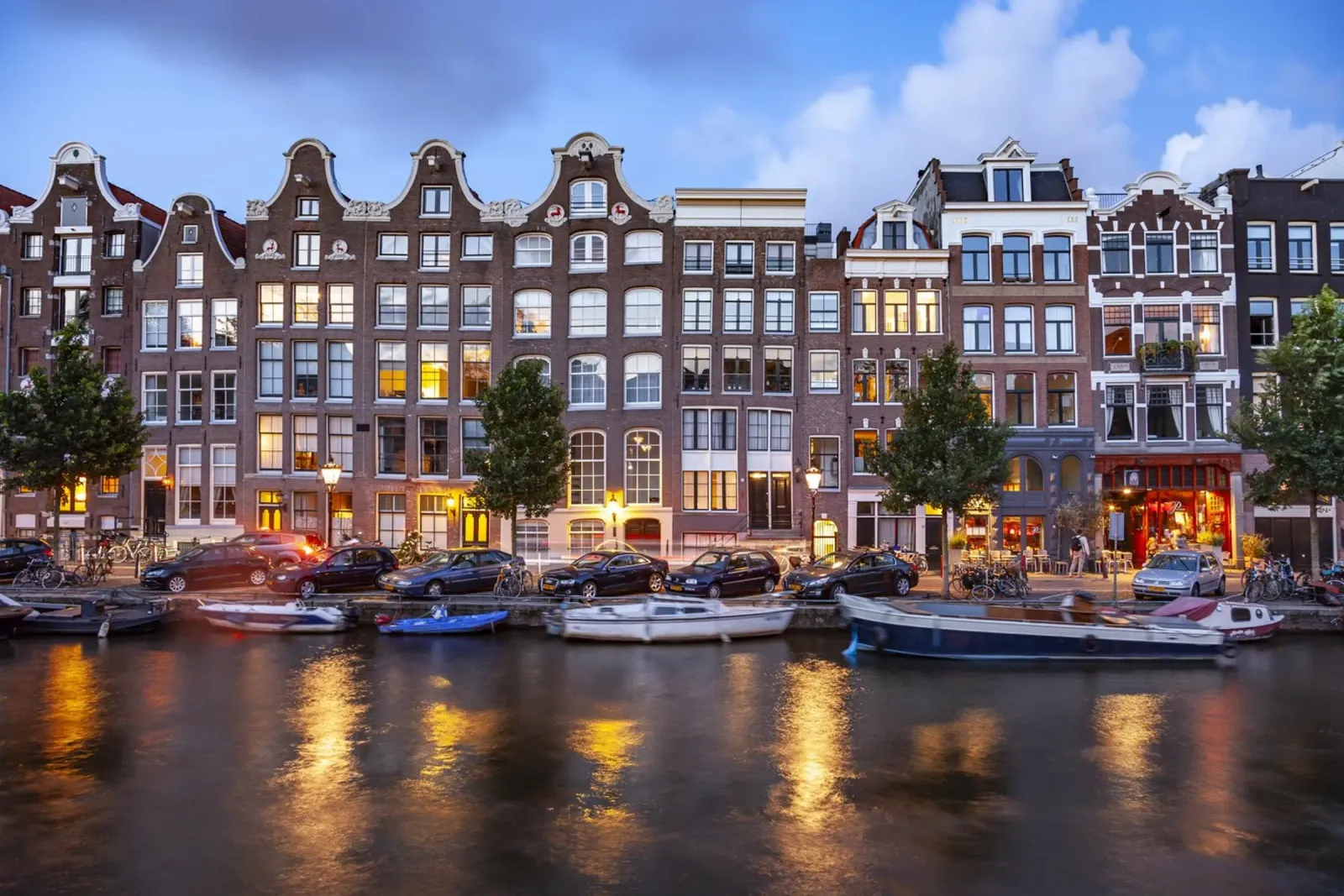 Gracht in Amsterdam pellicola backlit da Reisefotografie - Bilder aus aller Welt
