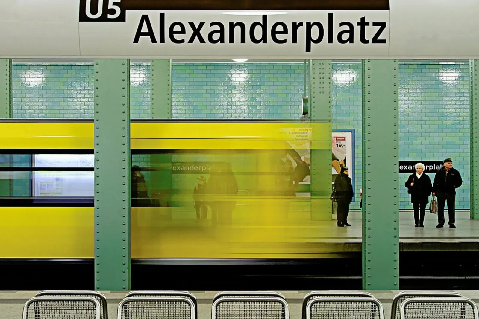 Leaving Alex poster da Michael Belhadi