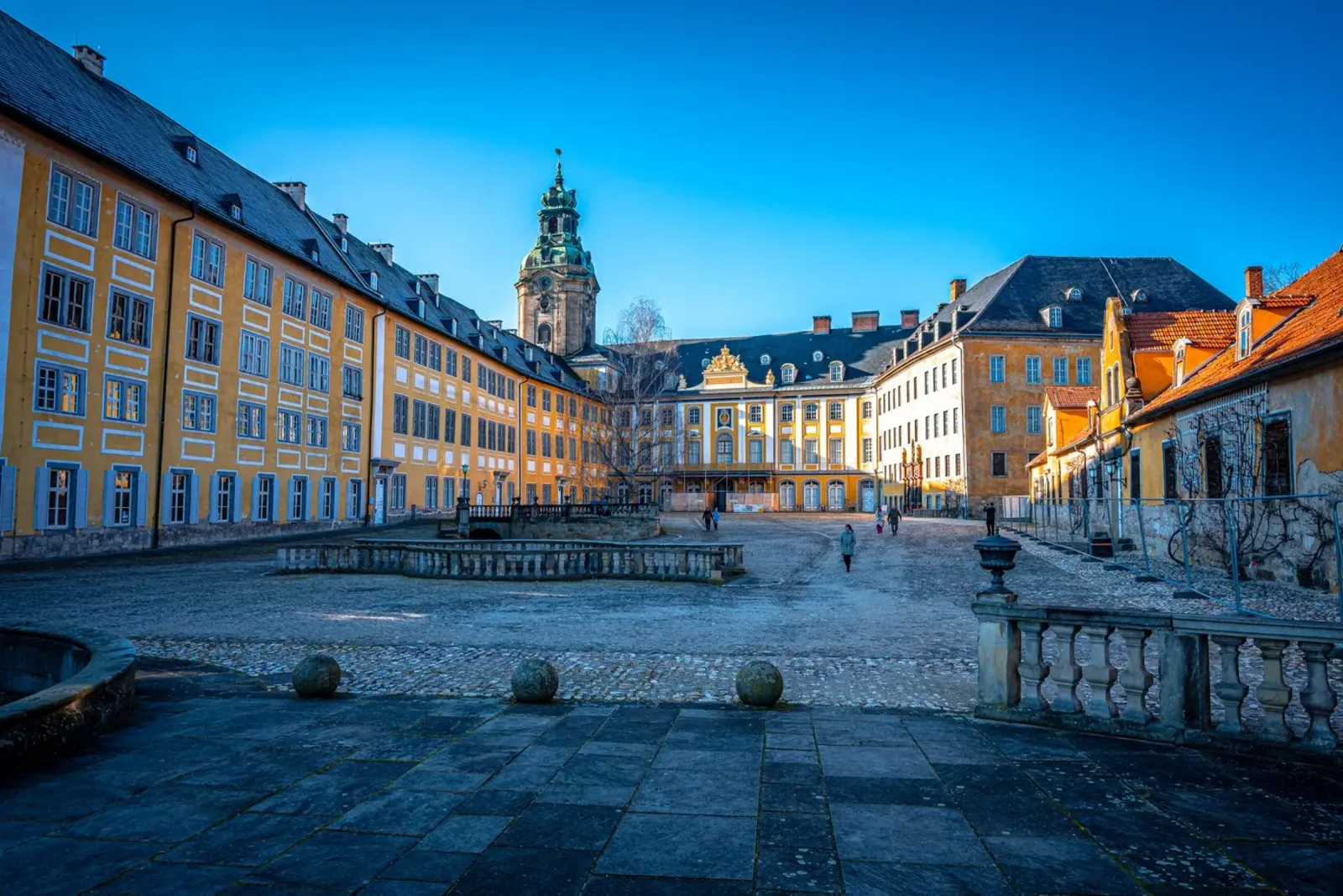 Inner courtyard of Heidecksburg Castle in Rudolstadt canvas with Floater frame by Marcus Beckert | Fotografie