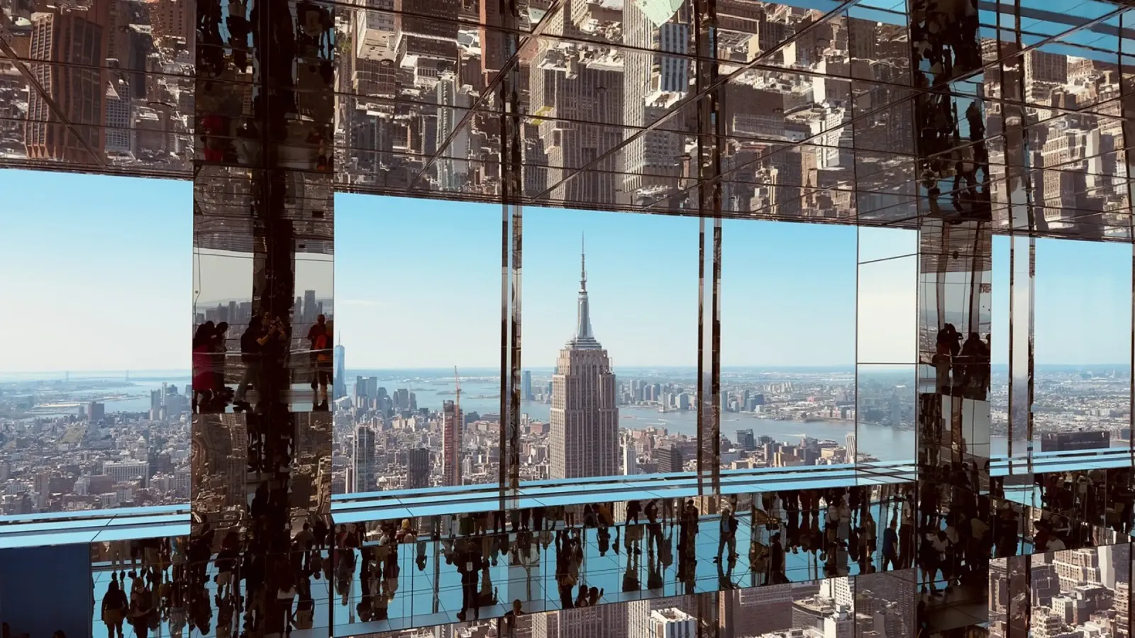 New York Empire State Building poster con telaio in plastica da Flo Klein