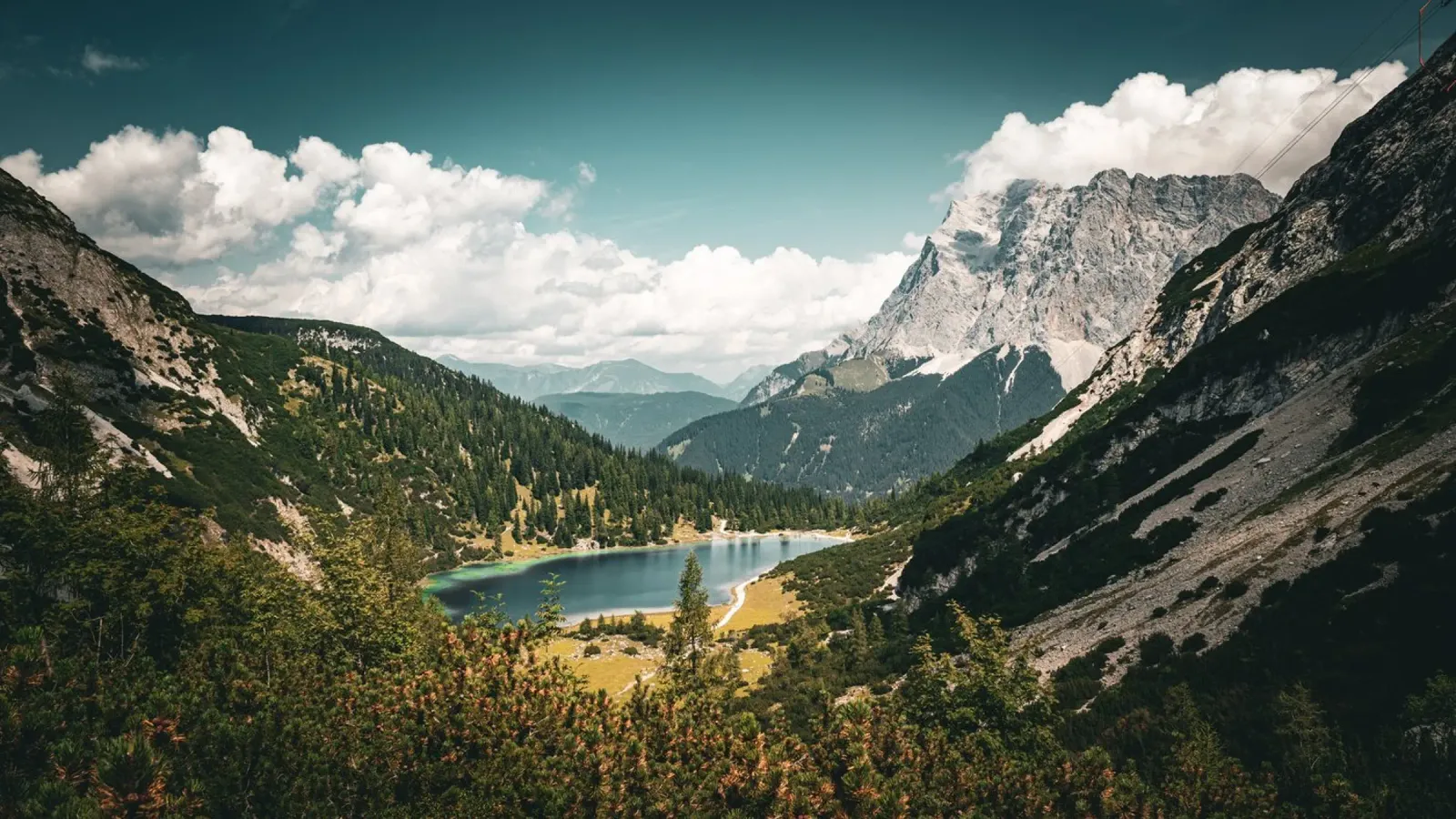 Bergsee pellicola backlit da Flo Klein