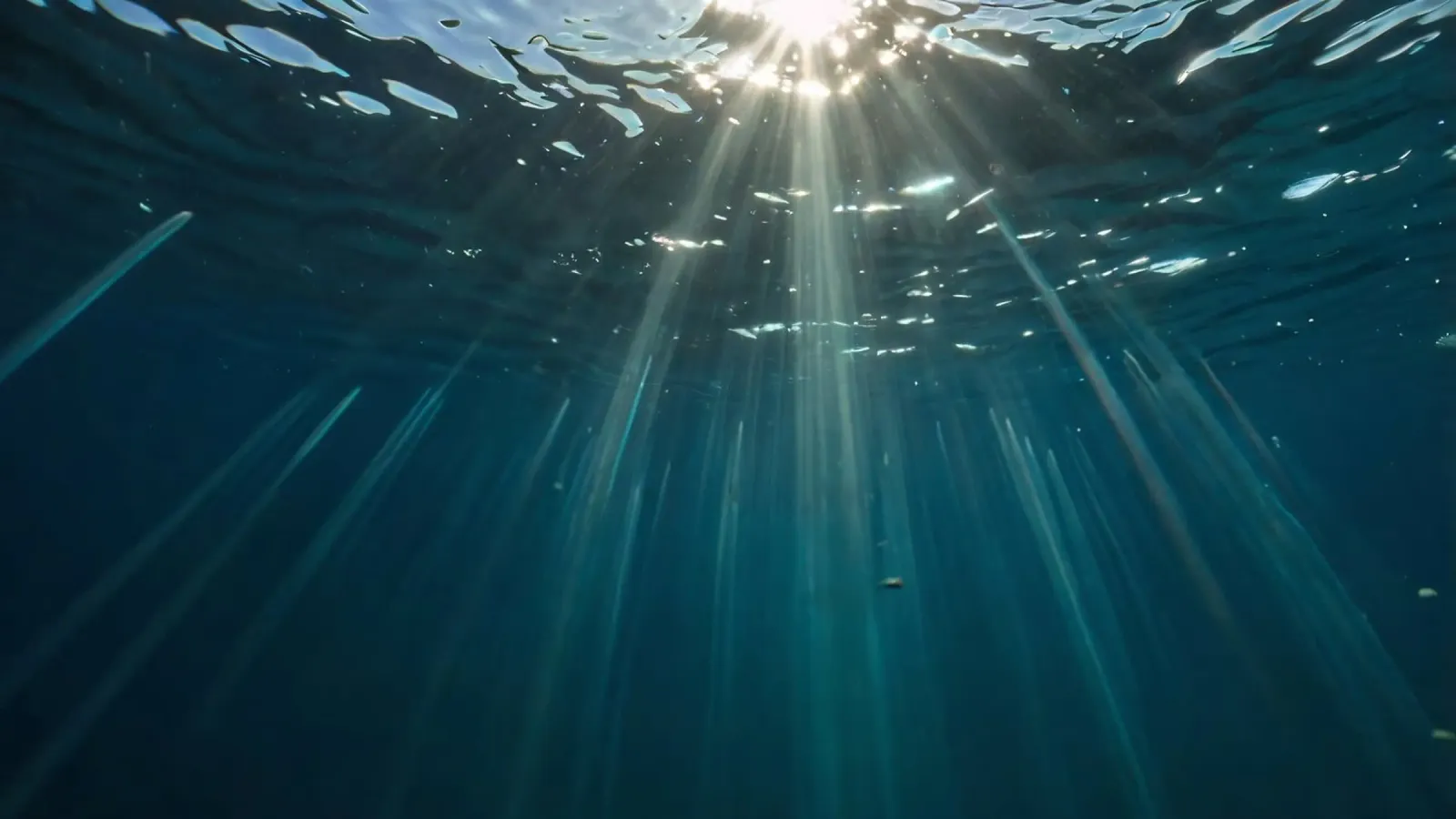 I raggi del sole penetrano nell'acqua limpida creando plexiglass da DesignDoodle