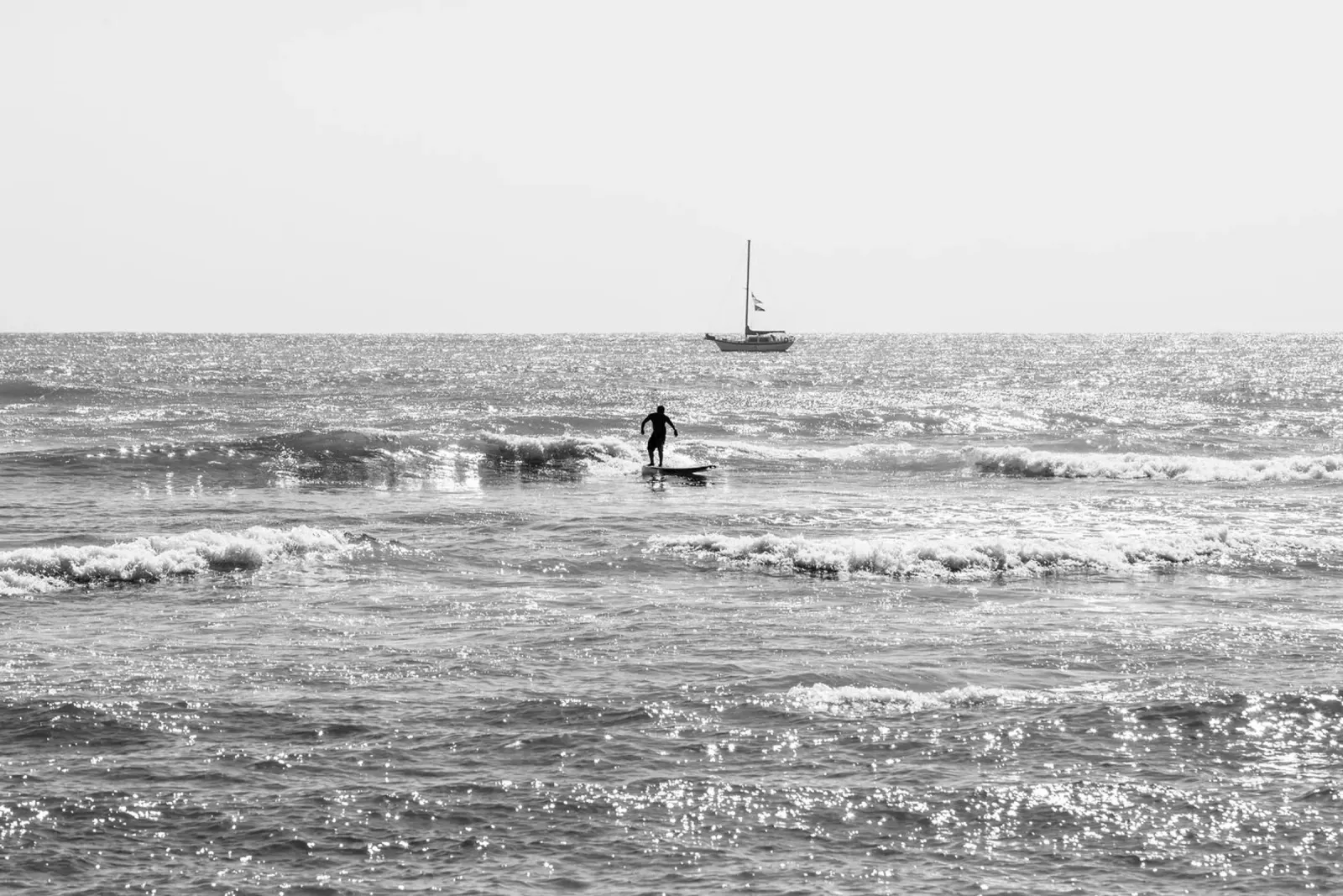 Surfer pellicola backlit da Flo Klein