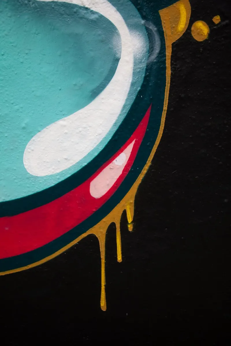 Drop Graffiti pellicola backlit da Flo Klein