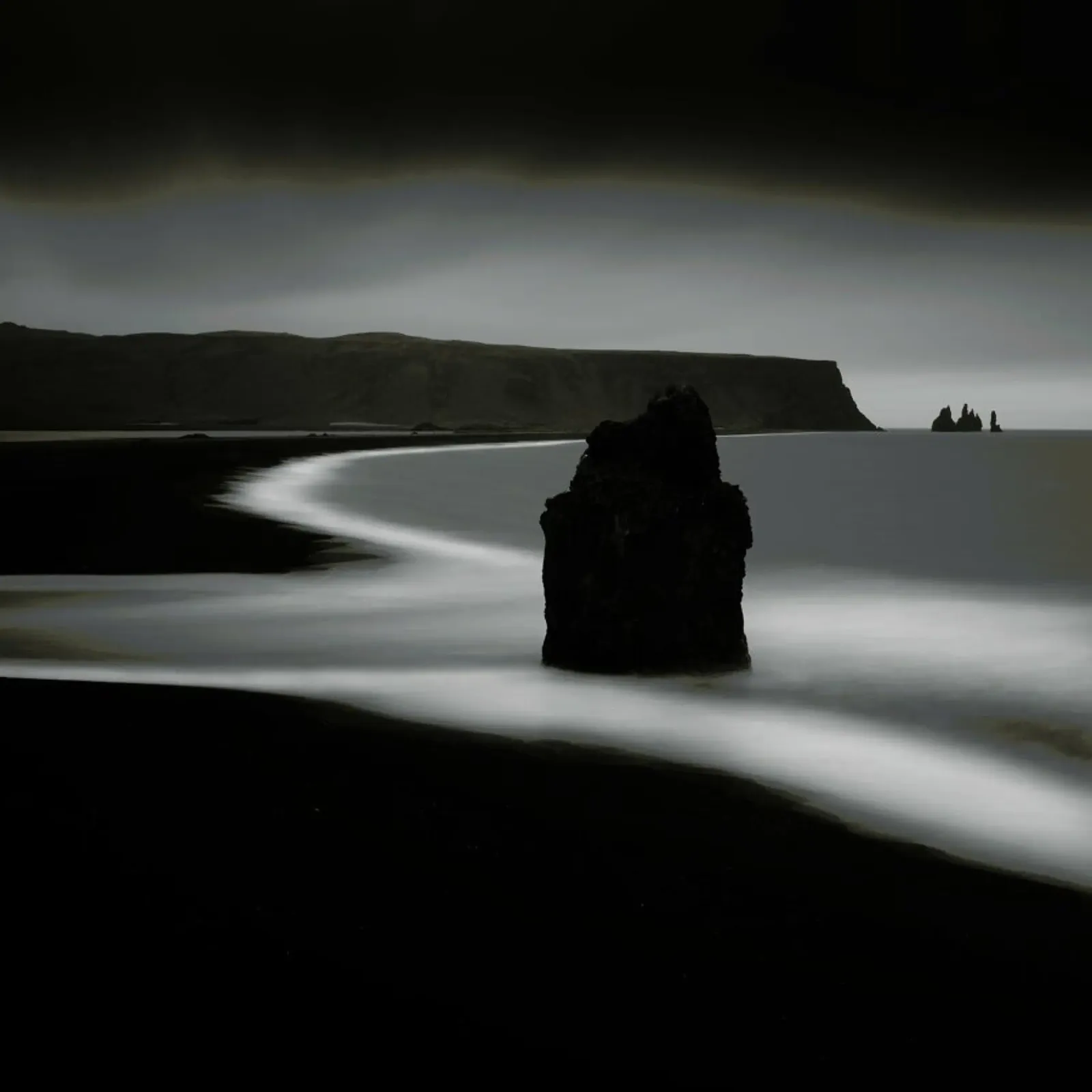 Dyrholaey pellicola backlit da Michael J. Reibert