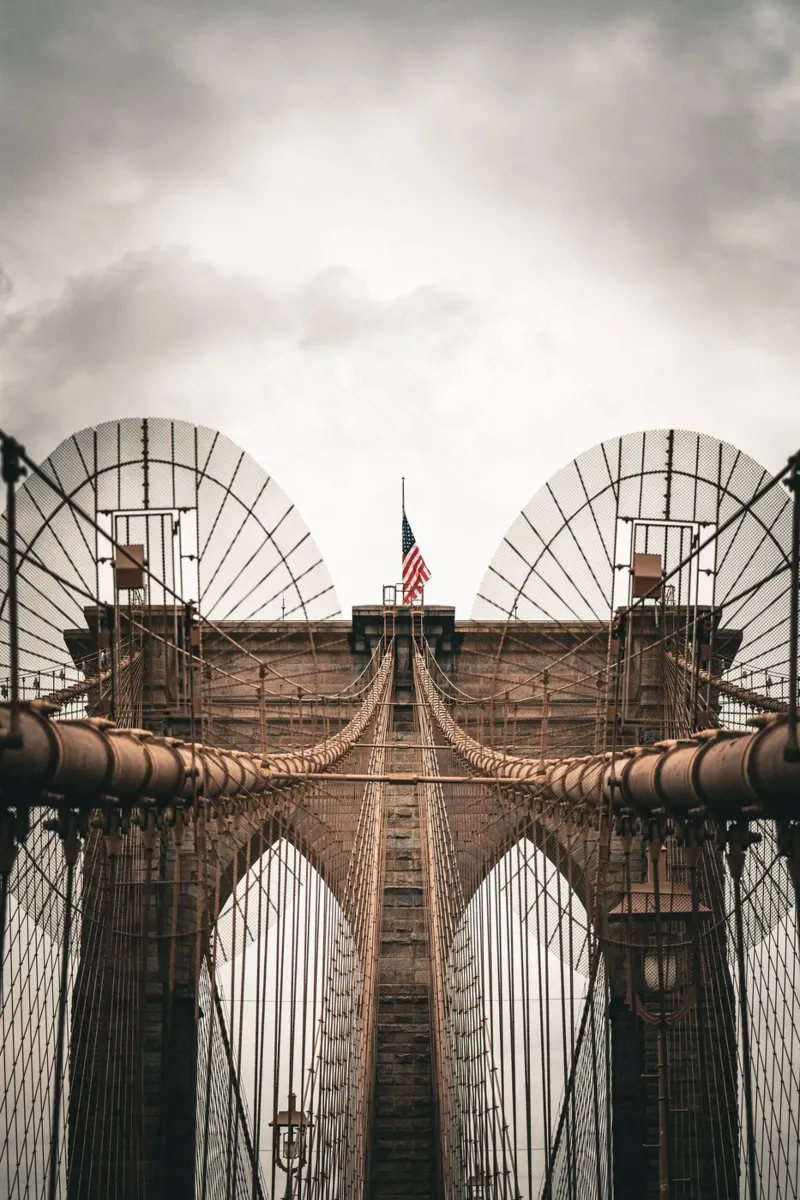 Brooklyn Bridge pellicola backlit da Flo Klein