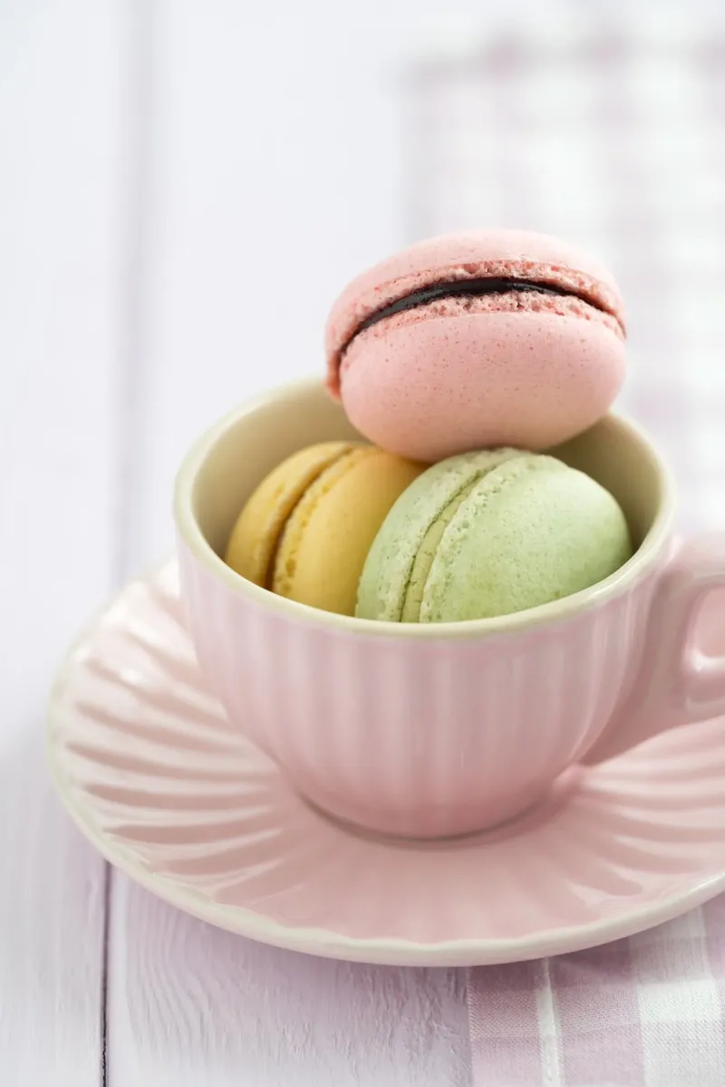 Macarons in tazza plexiglass da foodphotolove