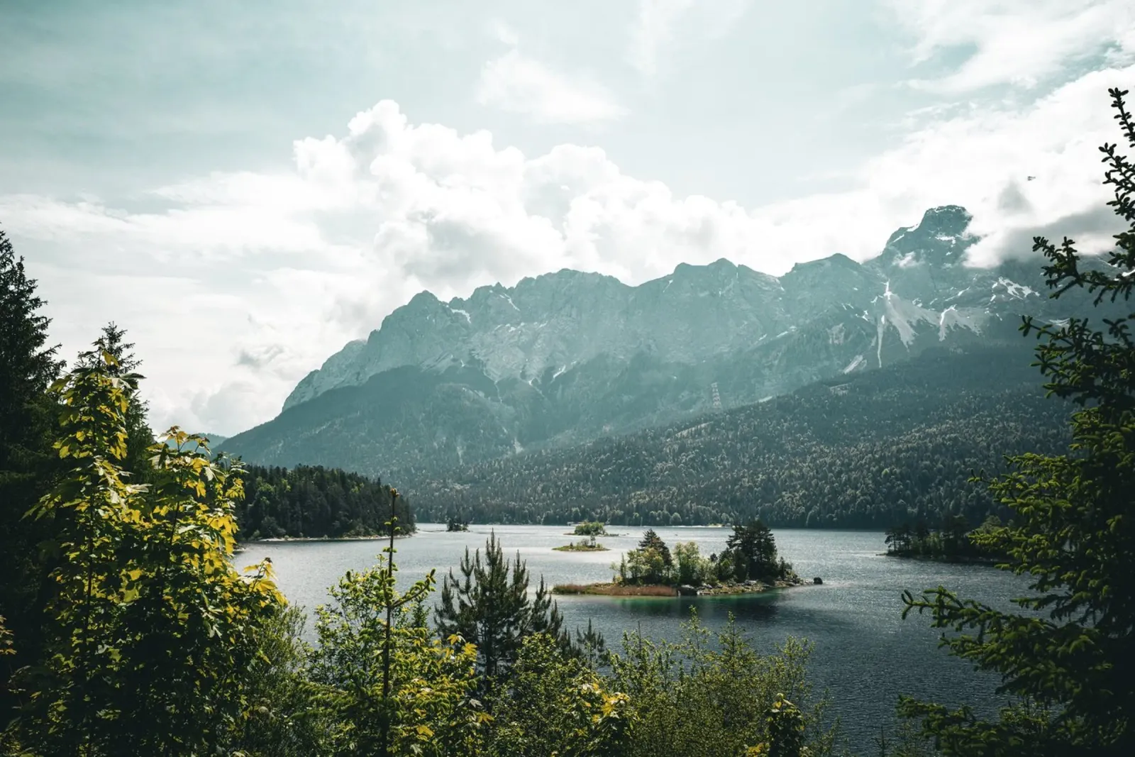 Eibsee 3 pellicola backlit da Flo Klein