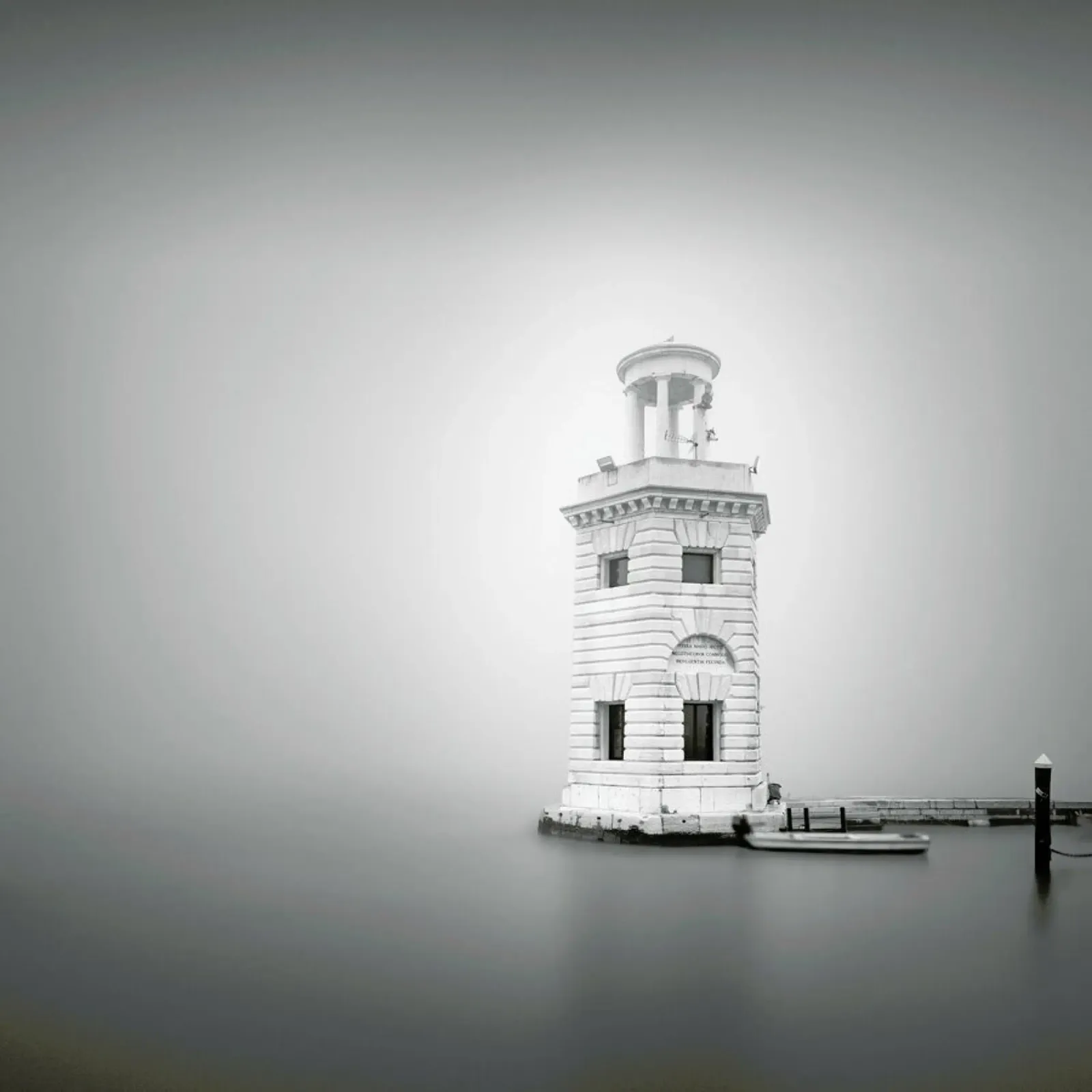 Faro San Giorgio Maggiore pellicola backlit da Michael J. Reibert