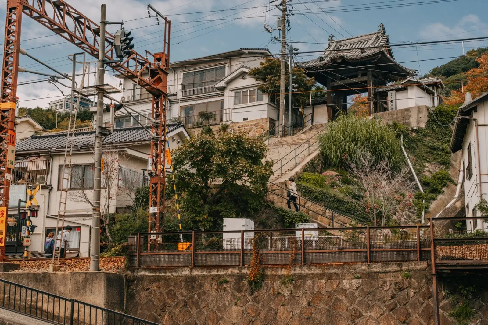 Le scale di Onomichi in Giappone pellicola backlit da Marcel Bisig