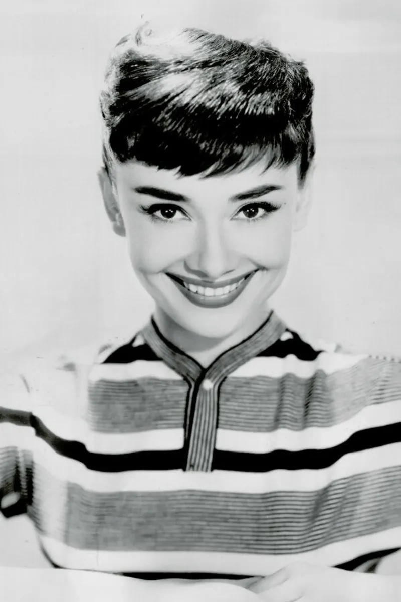 Audrey Hepburn 2 pellicola backlit da Gallery Print and Art Limited