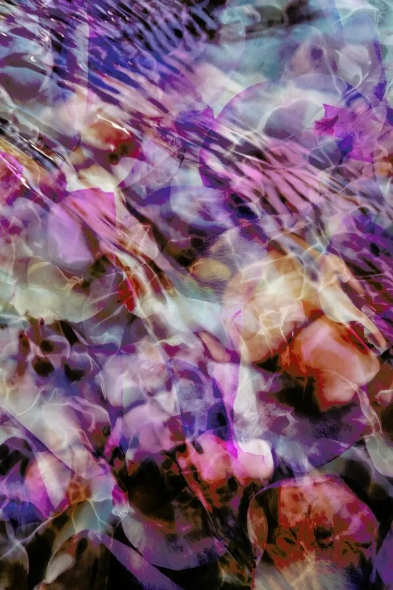 Purple Tide pellicola backlit da Angelo Cerantola
