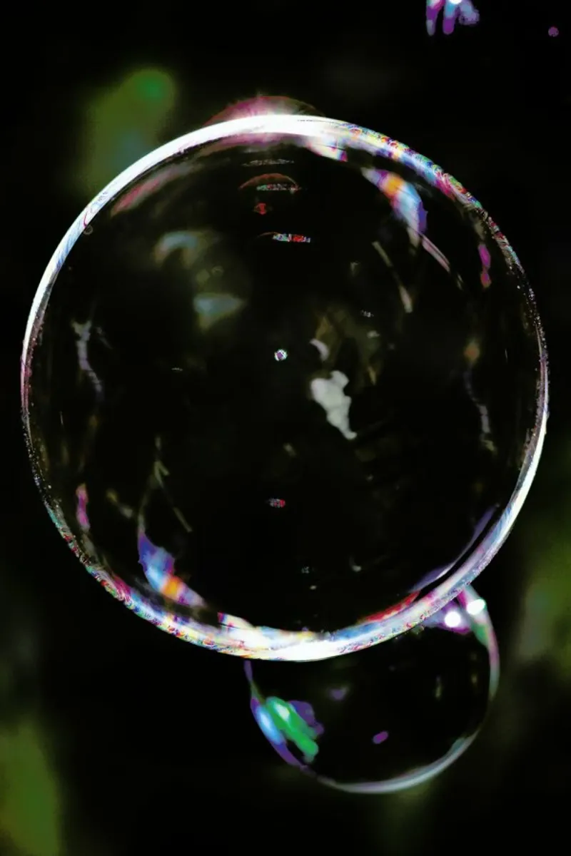 Bubble pellicola backlit da Shot By Clint