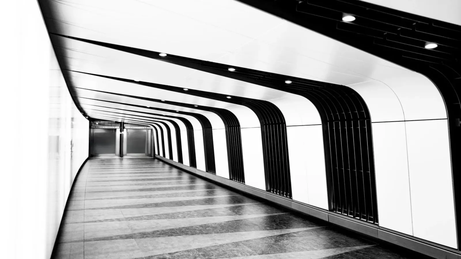 LONDON DESIGN pellicola backlit da Flo Klein
