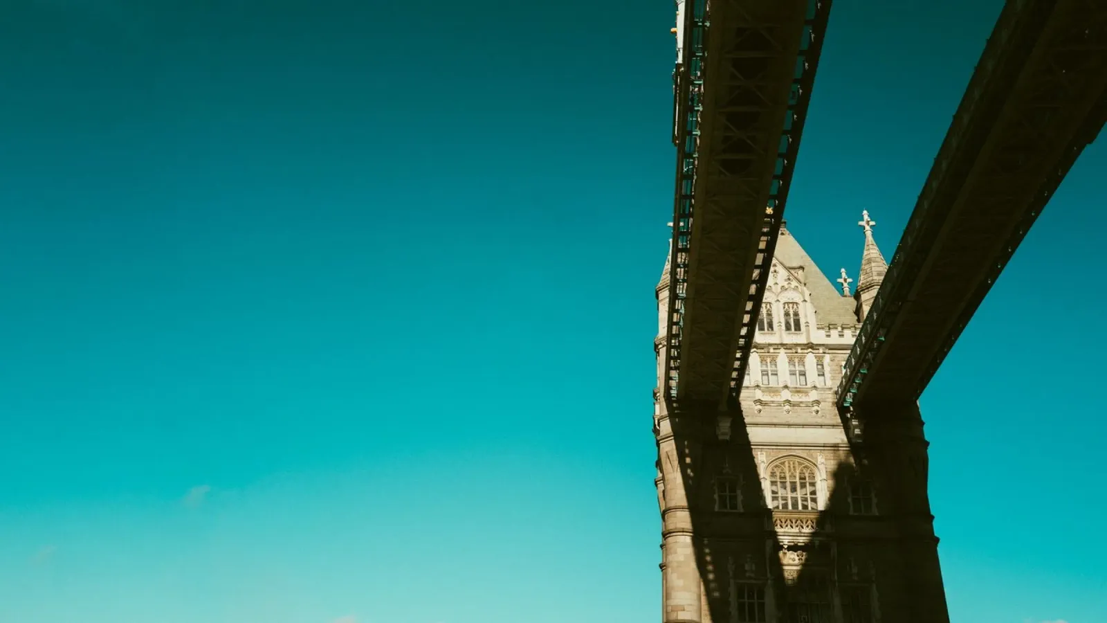 TOWERBRIDGE pellicola backlit da Flo Klein