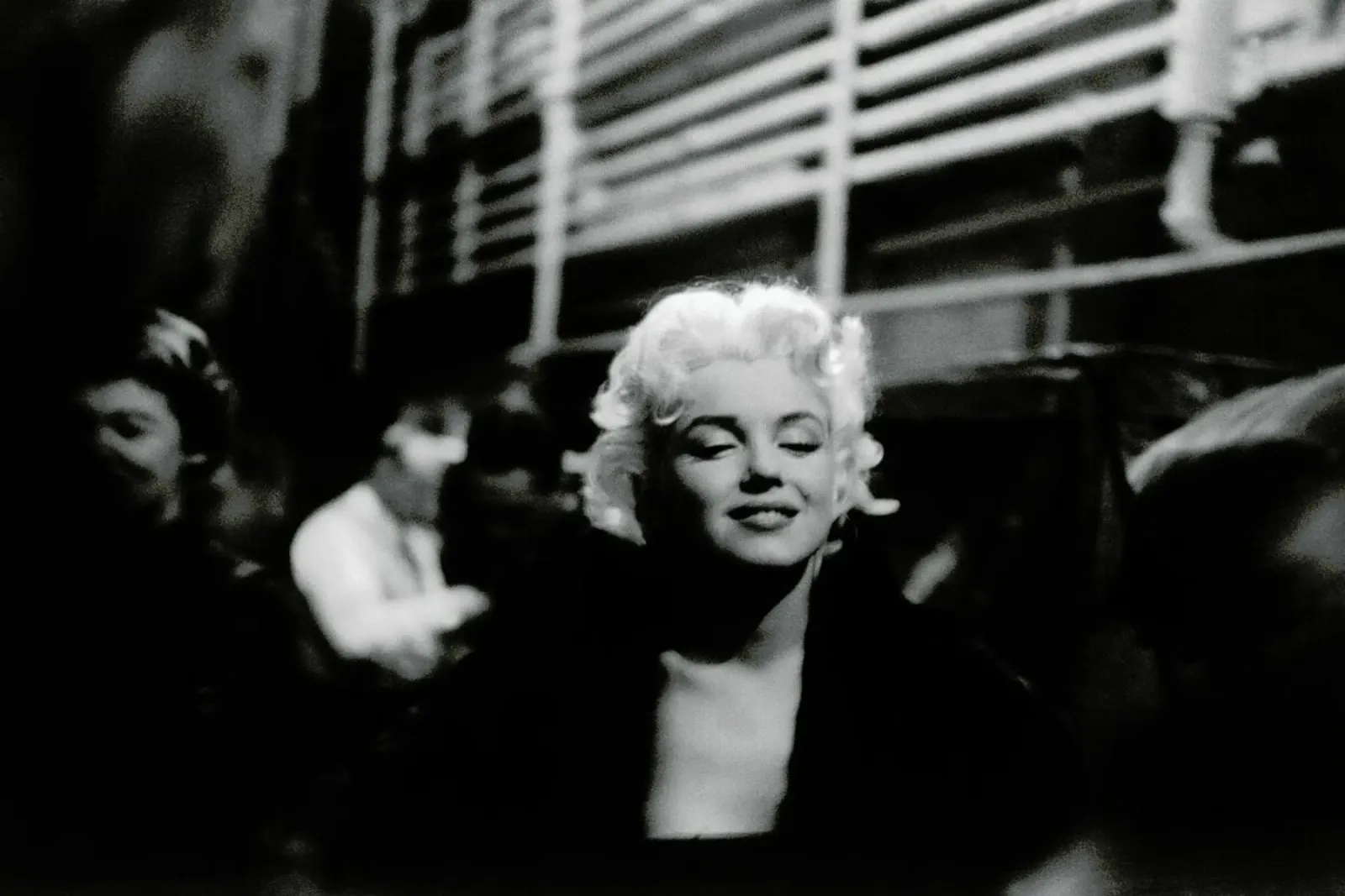 Marilyn Monroe on Subway pellicola backlit da Gallery Print and Art Limited
