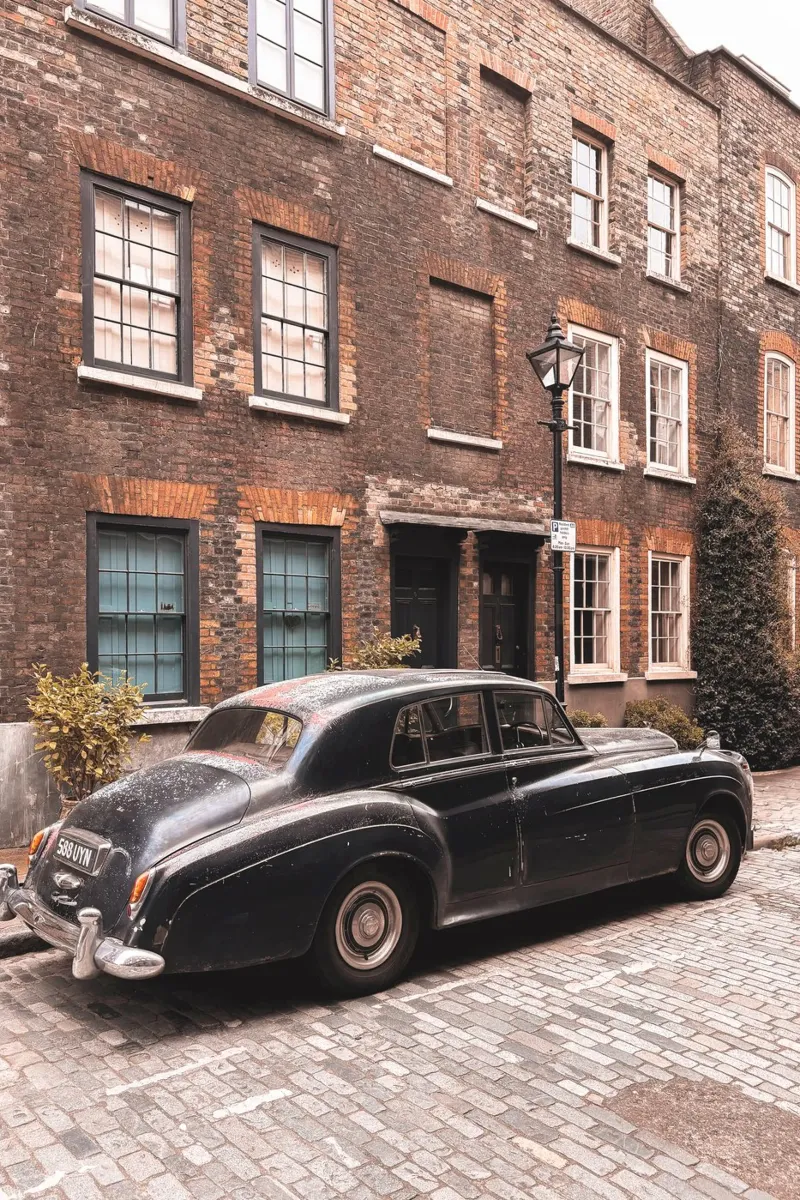 Londra, Inghilterra I Auto d'epoca a Shoreditch pellicola backlit da Julie Travel Photography