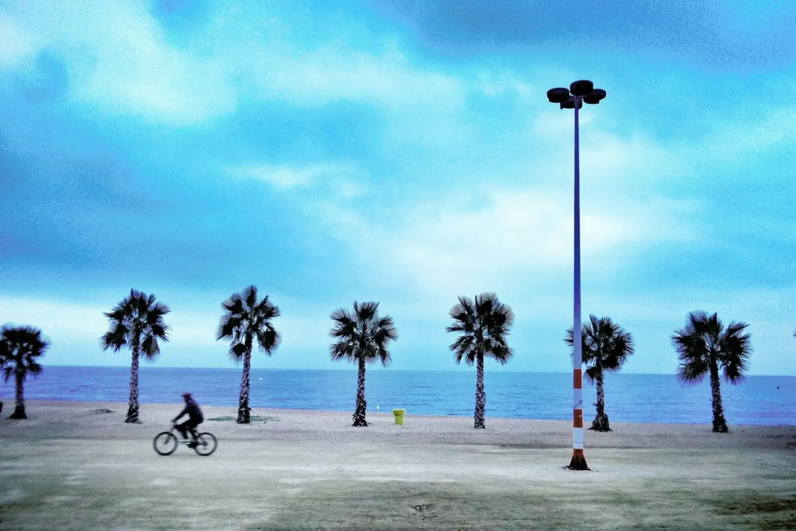 Costa Brava Beach lámina retroiluminada de Maria Sattrup