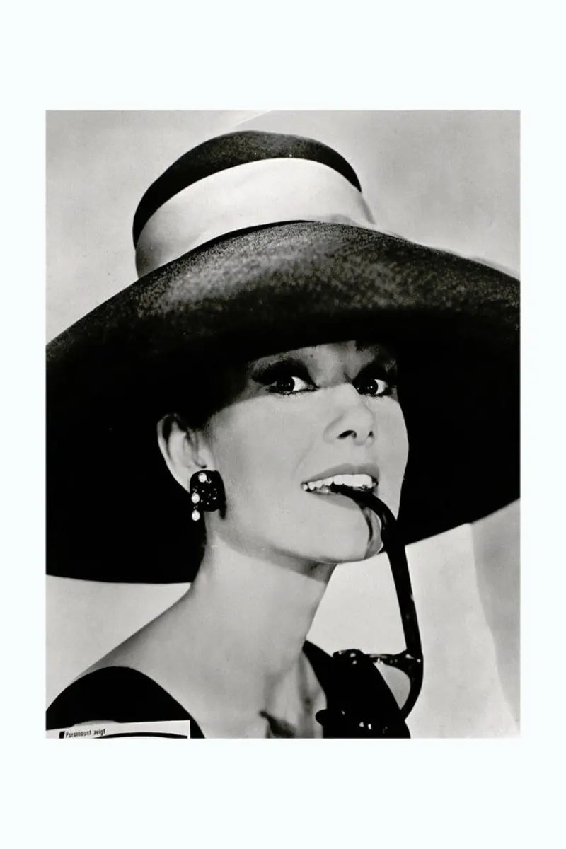 Audrey Hepburn pellicola backlit da Gallery Print and Art Limited