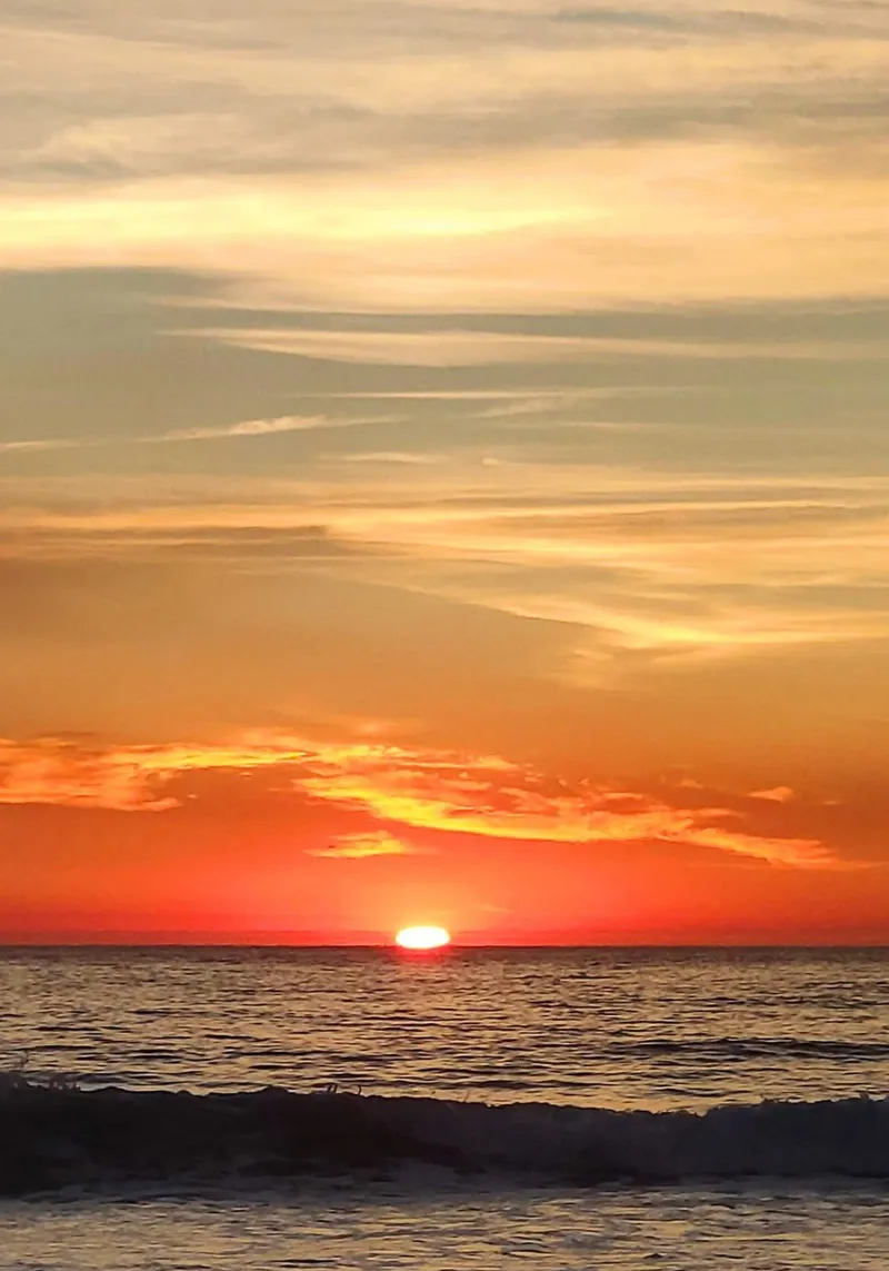 Il sole che dice addio pellicola backlit da Teresa André