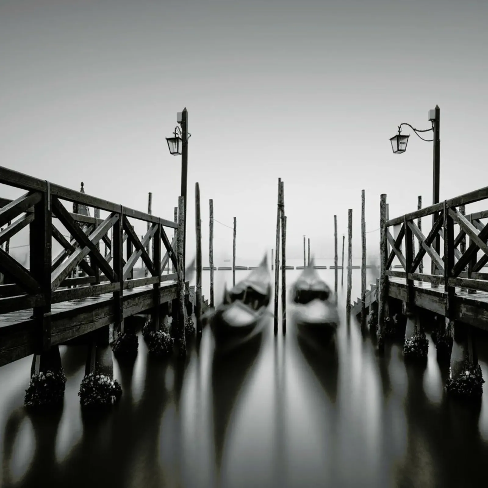 Venezia - Gondola - Study pellicola backlit da Håggard Photography | Ronny Behnert