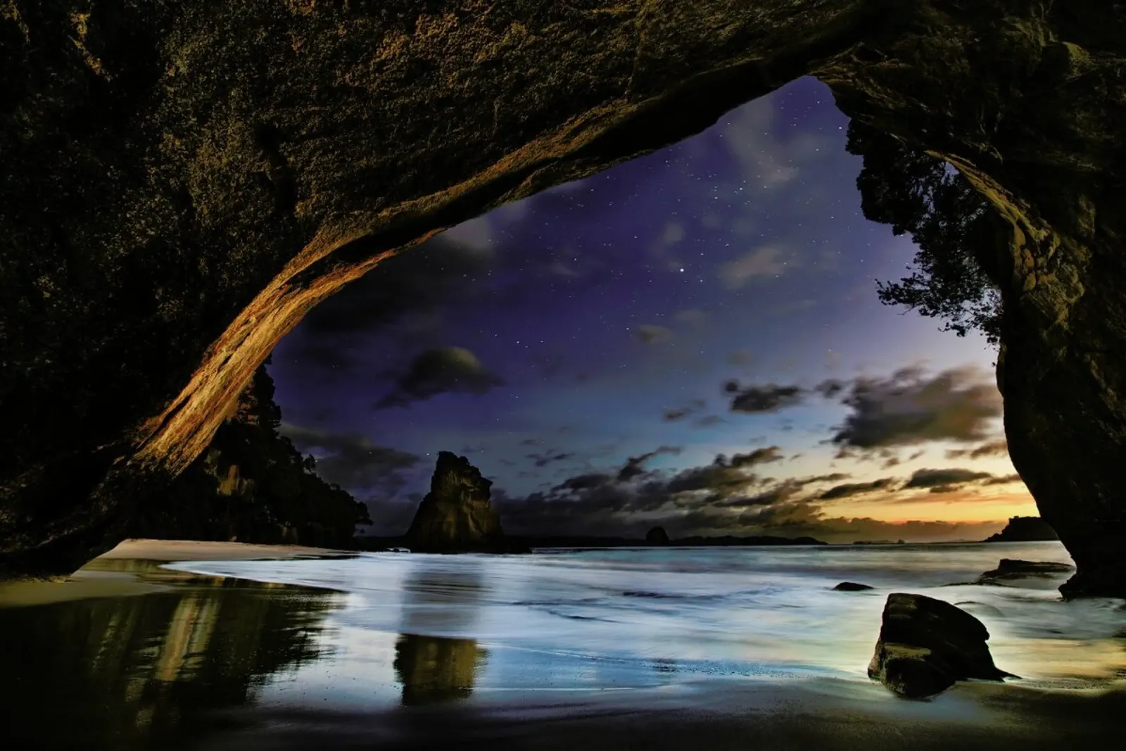 Cathedral Cove - Yan Zhang poster con telaio in plastica da Pictufy