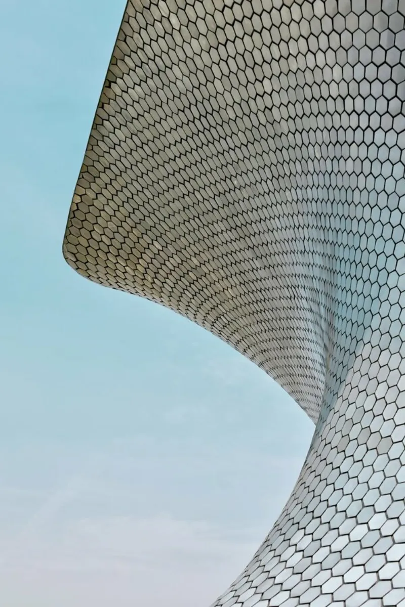 Soumaya 01 plexiglass da Michael Belhadi
