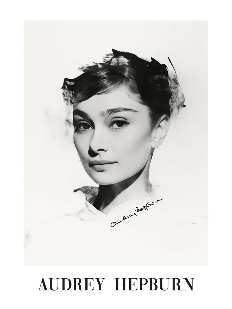 Audrey Hepburn, Zeitlose Elegance Leinwand von Carinaprint