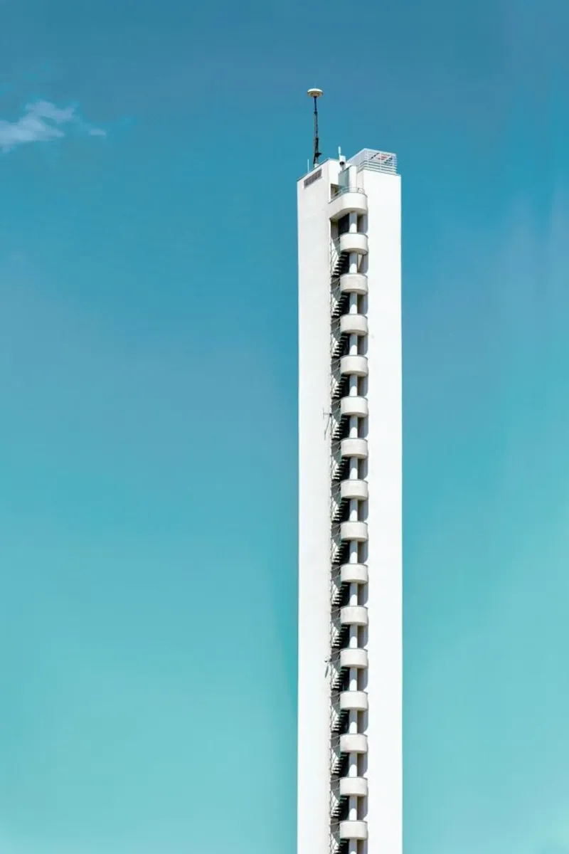 Olympic Tower 02 alluminio dibond da Michael Belhadi