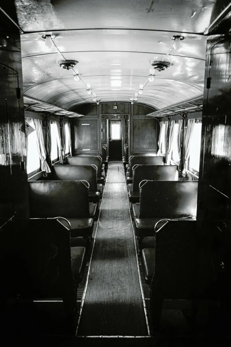 Ghost Train pellicola backlit da In Full Color