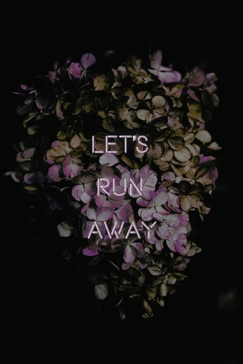 Let's Run Away pellicola backlit da Oh Darling