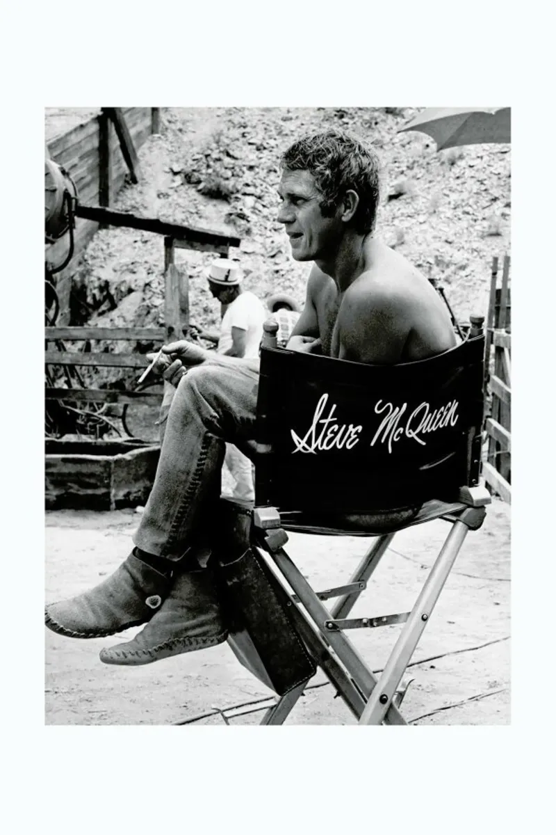 Steve McQueen taking a break, 1966 pellicola backlit da Gallery Print and Art Limited