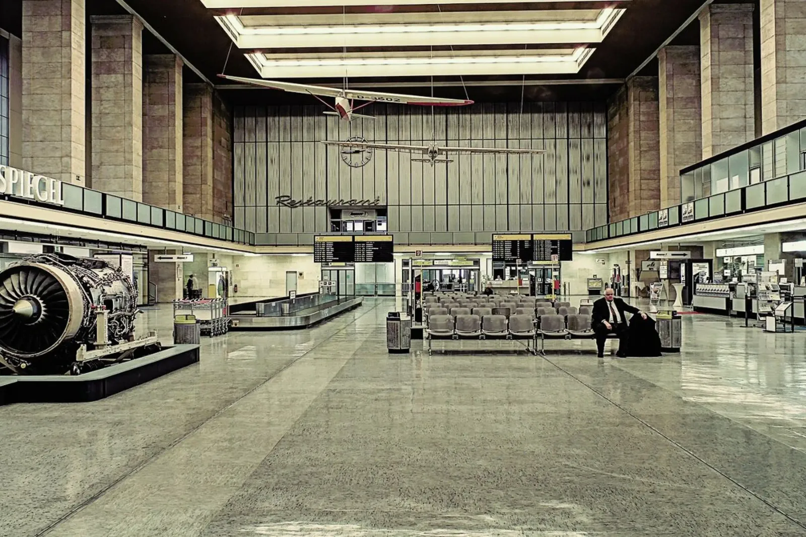 Tempelhof poster da Michael Belhadi