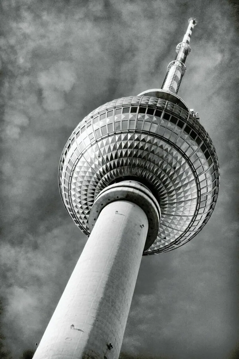 Berlin Fernsehturm pellicola backlit da METROPOLIS