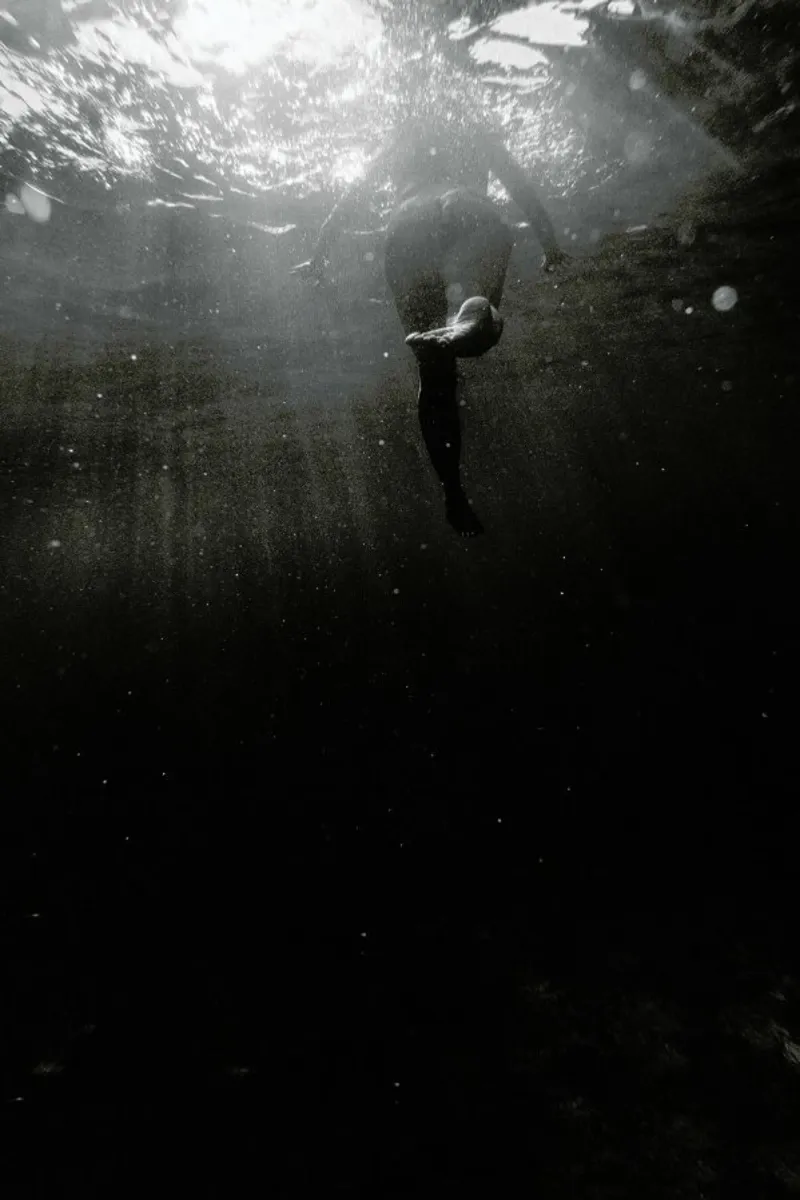 Swim Away carta hahnemühle da Chris Abatzis
