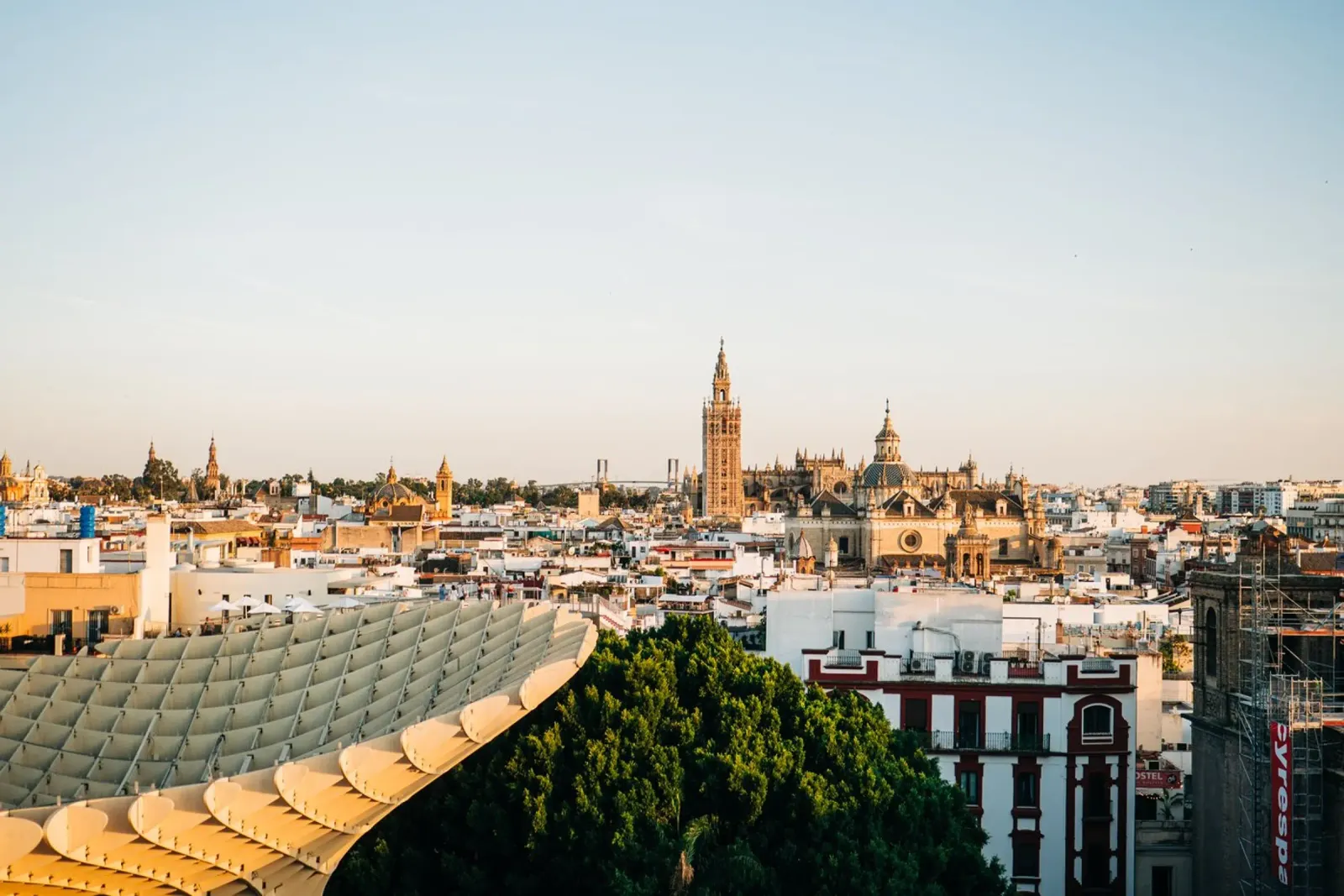 Siviglia, Spagna - Il sole della sera con vista sulla città carta hahnemühle da Bold and Retro