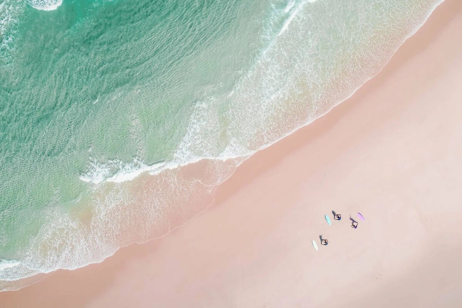 Aerial Beach - Ocean Surf Yoga Hahnemühle von Ingrid Beddoes