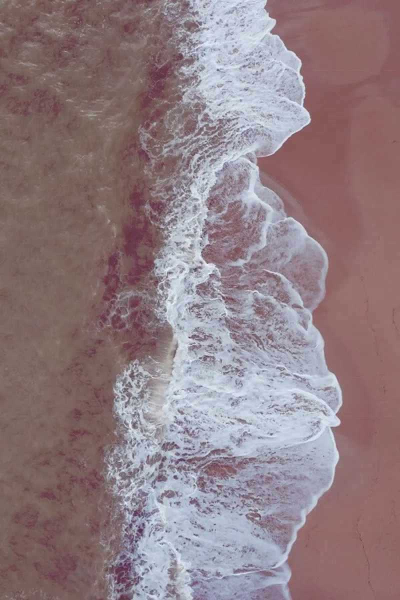Blush Beach pellicola backlit da Studio Nahili