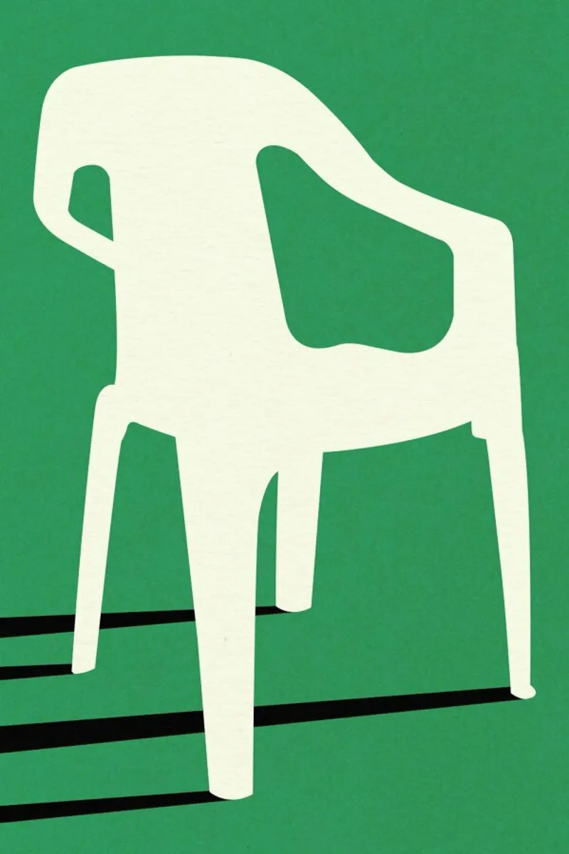 Monobloc Plastic Chair No III tela con Cornice a cassetta da Rosi Feist