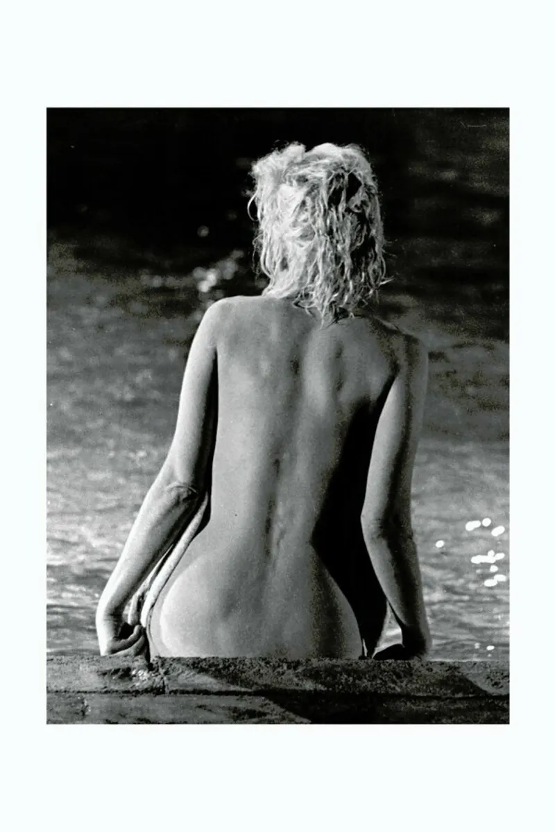 Marilyn Monroe, poolside pellicola backlit da Gallery Print and Art Limited
