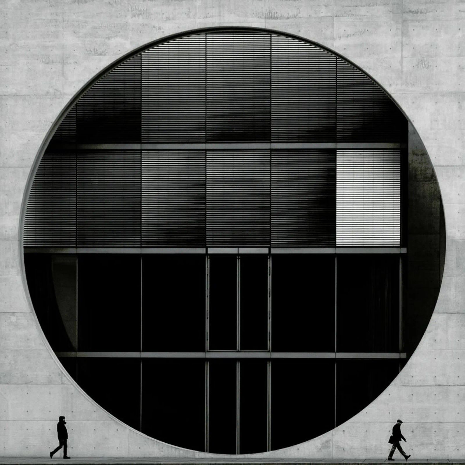 O2 - Fernando Correia da poster by Pictufy