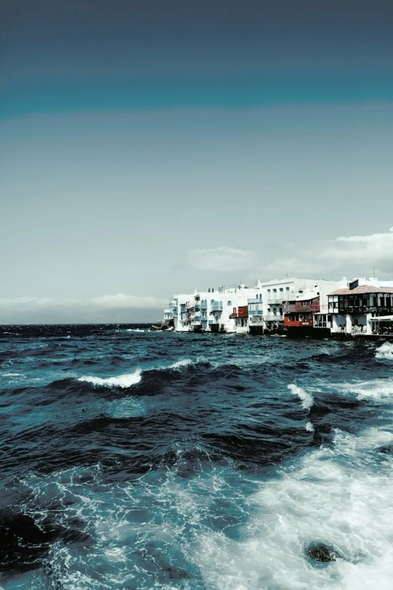 Wild Sea Waves poster con telaio in plastica da Sebastian Hilgetag