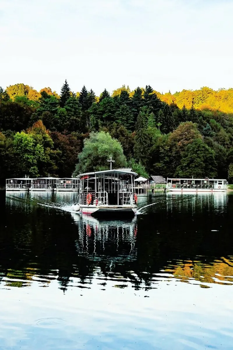 Reflections on Lake plexiglass da Babett Schultze
