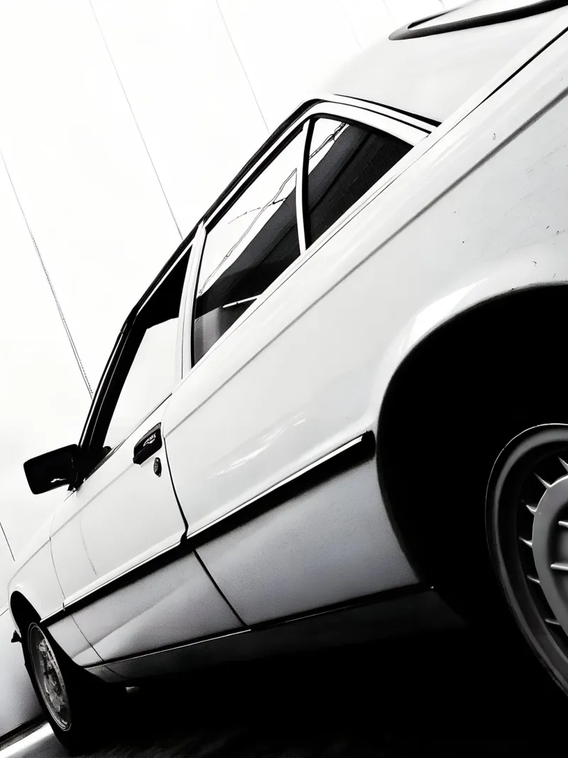 Auto d'epoca monocromatica pellicola backlit da CAR EDITION